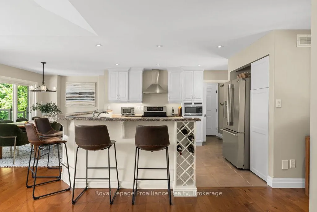 Photo 12 of 30 Hunt Lane, Quinte West, Sidney Ward — HOMEH