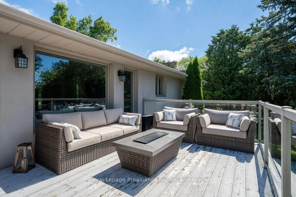 Photo 16 of 30 Hunt Lane, Quinte West, Sidney Ward — HOMEH