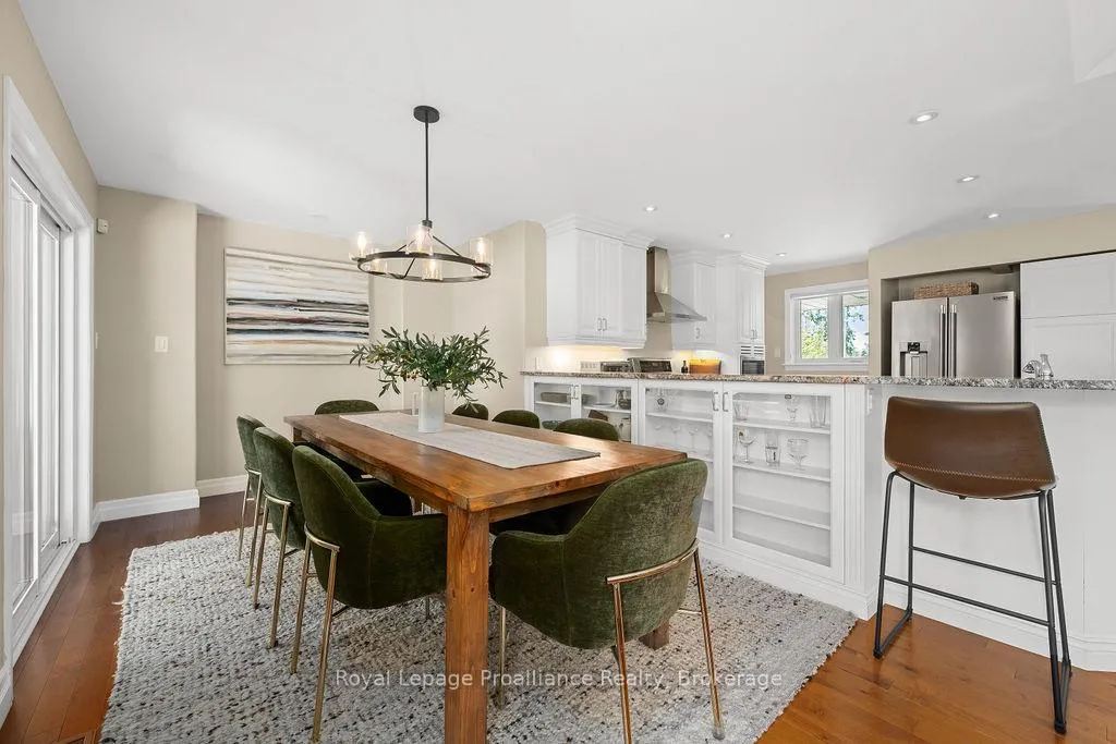Photo 19 of 30 Hunt Lane, Quinte West, Sidney Ward — HOMEH