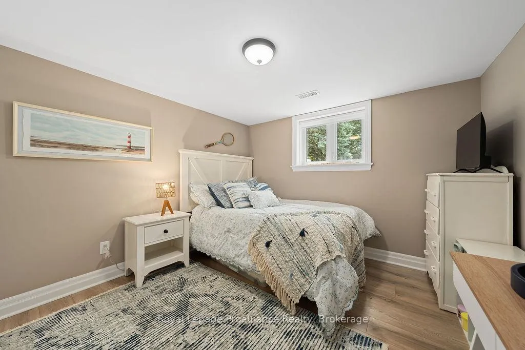 Photo 32 of 30 Hunt Lane, Quinte West, Sidney Ward — HOMEH