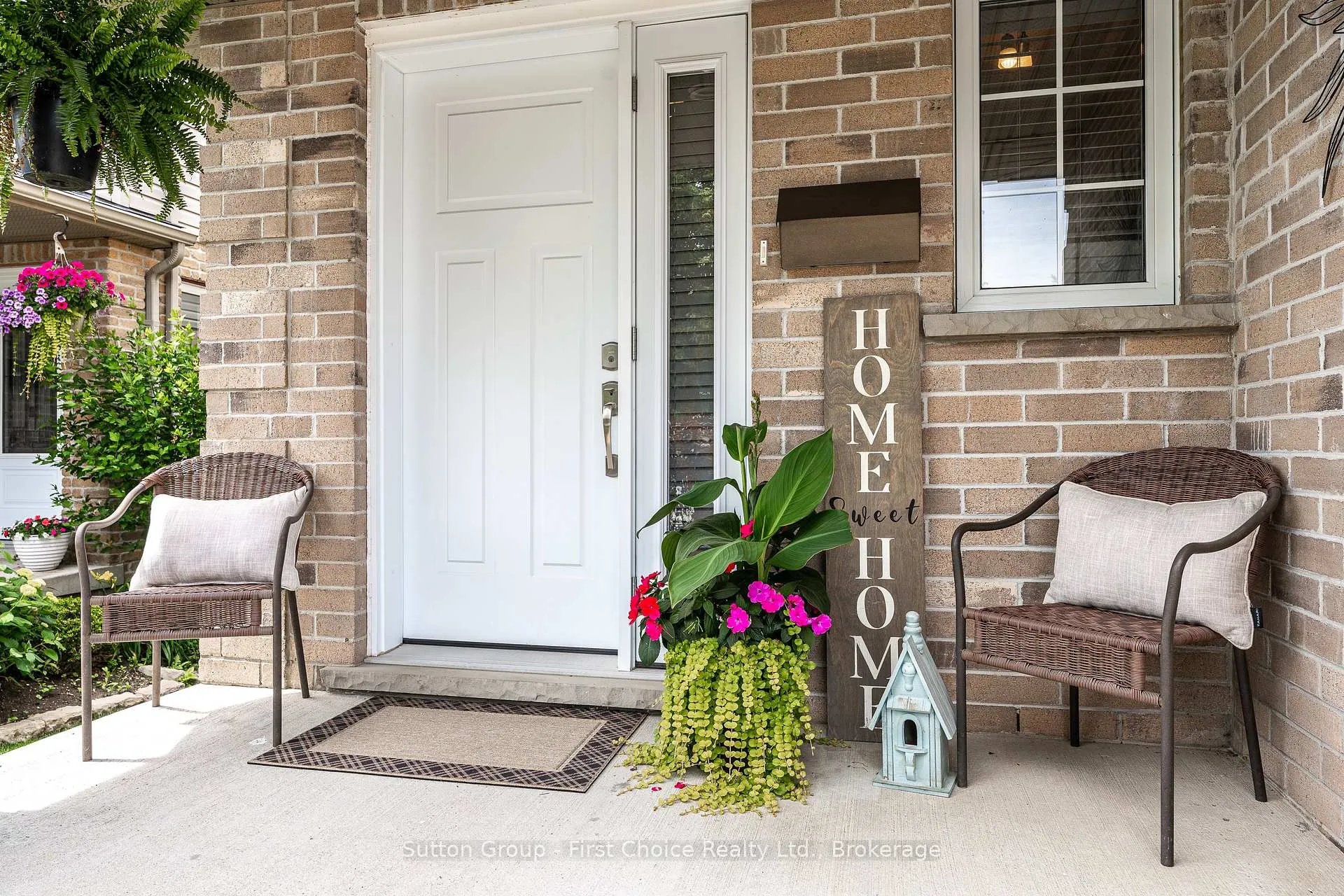 Photo 3 of 175 Franklin Drive, Stratford — HOMEH