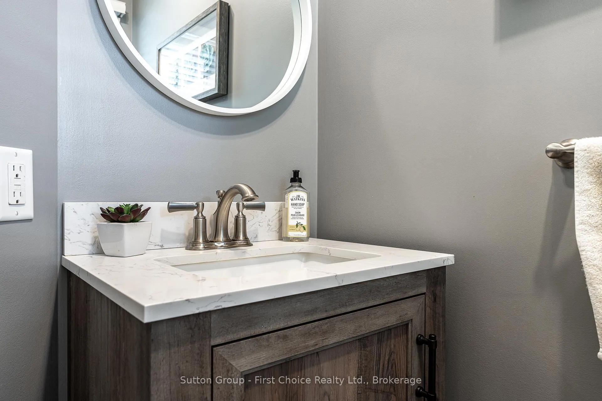 Photo 6 of 175 Franklin Drive, Stratford — HOMEH