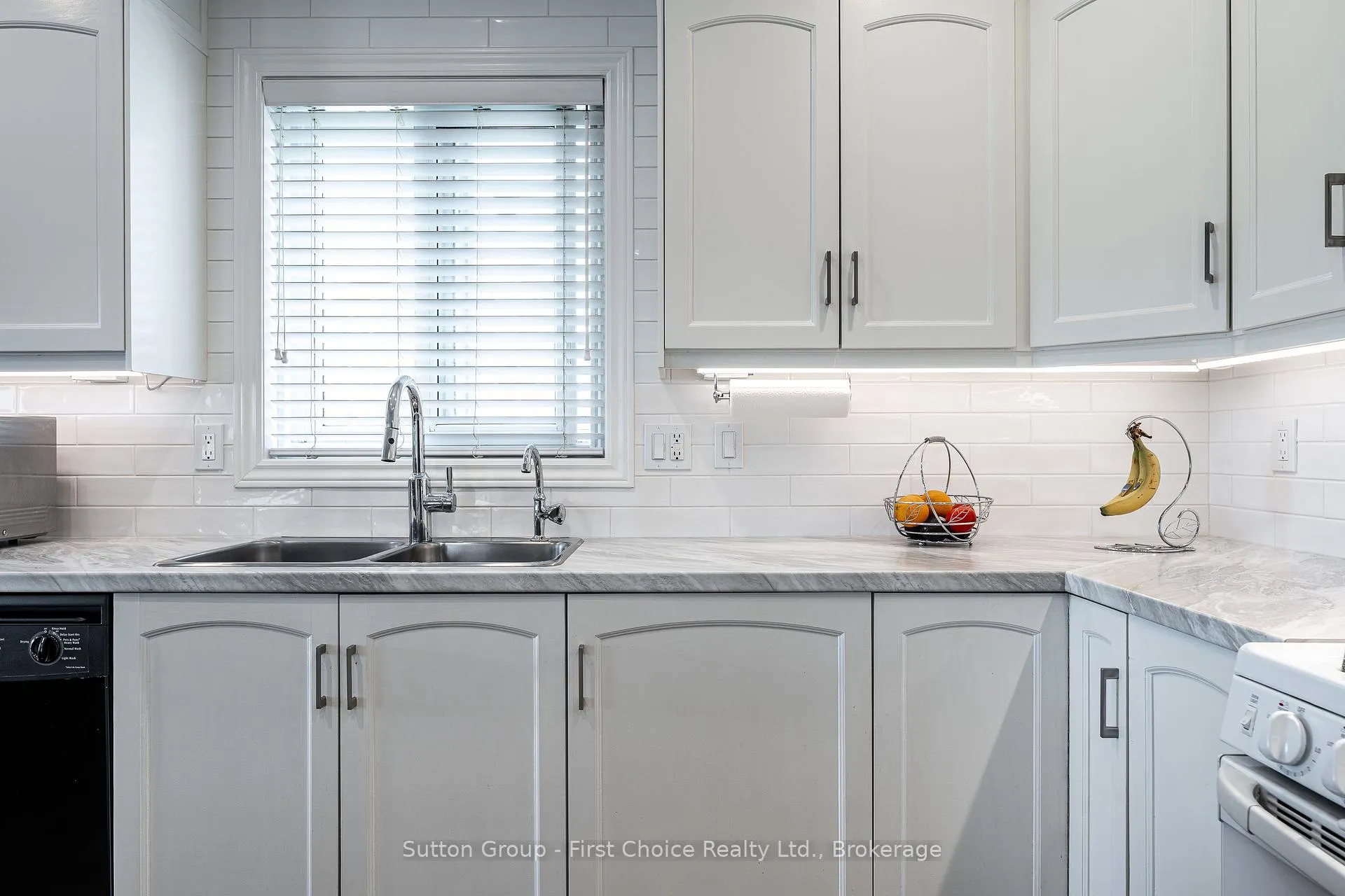 Photo 8 of 175 Franklin Drive, Stratford — HOMEH