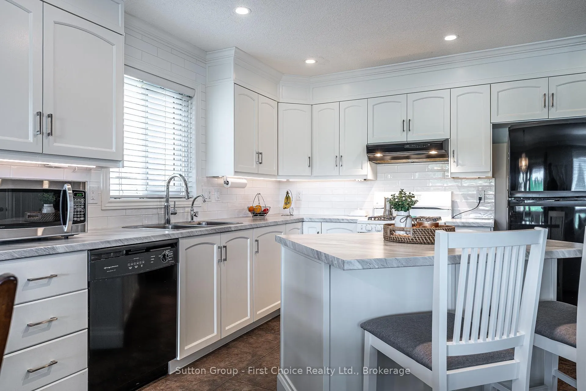 Photo 13 of 175 Franklin Drive, Stratford — HOMEH