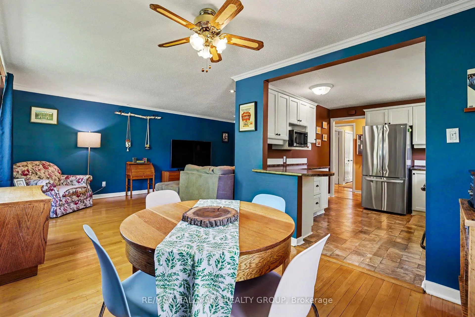 Photo 6 of 33 Newbury Avenue, Ottawa, Borden Farm/Stewart Farm/Carleton Heights/Parkwood Hills — HOMEH