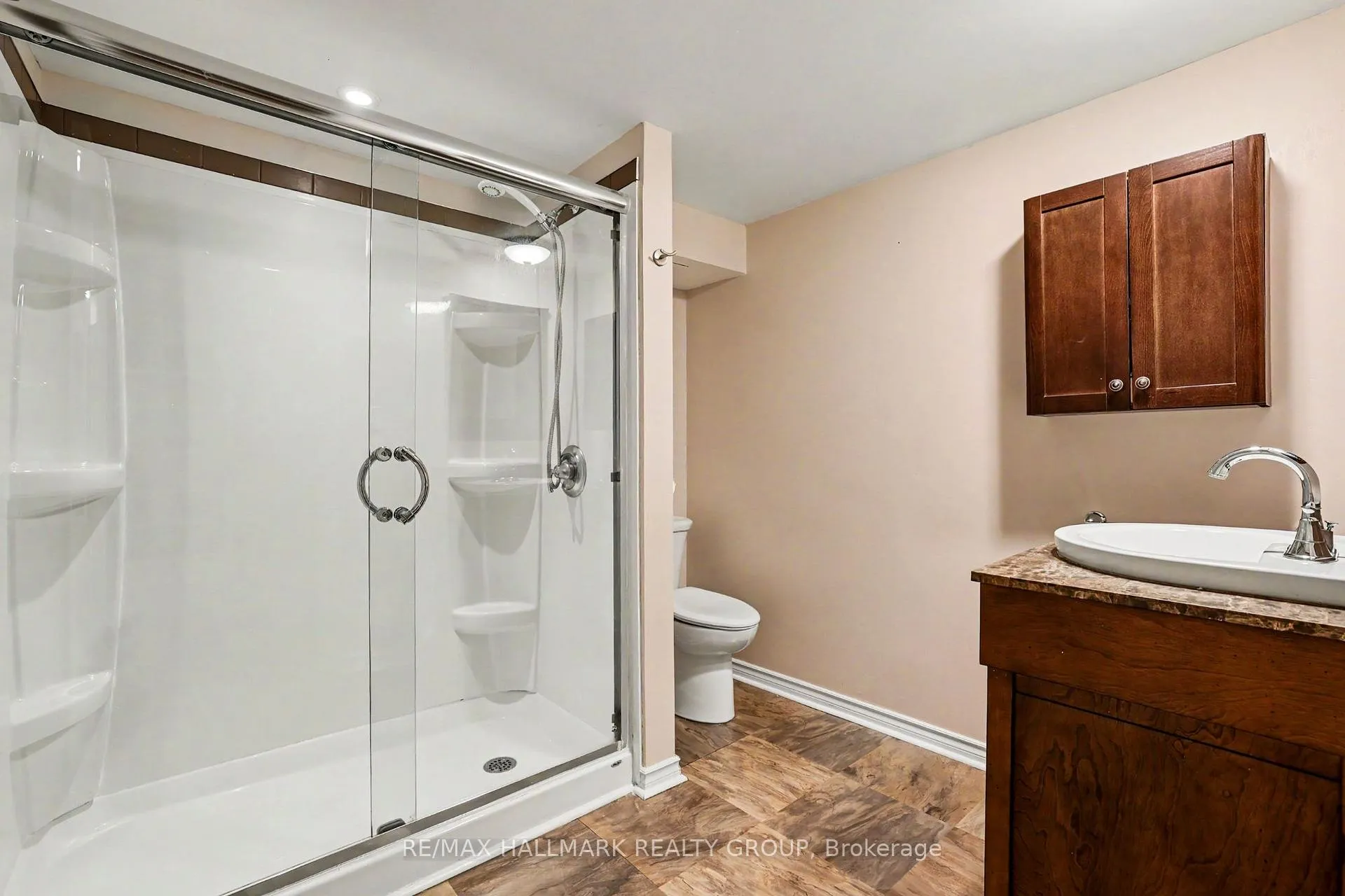 Photo 24 of 33 Newbury Avenue, Ottawa, Borden Farm/Stewart Farm/Carleton Heights/Parkwood Hills — HOMEH