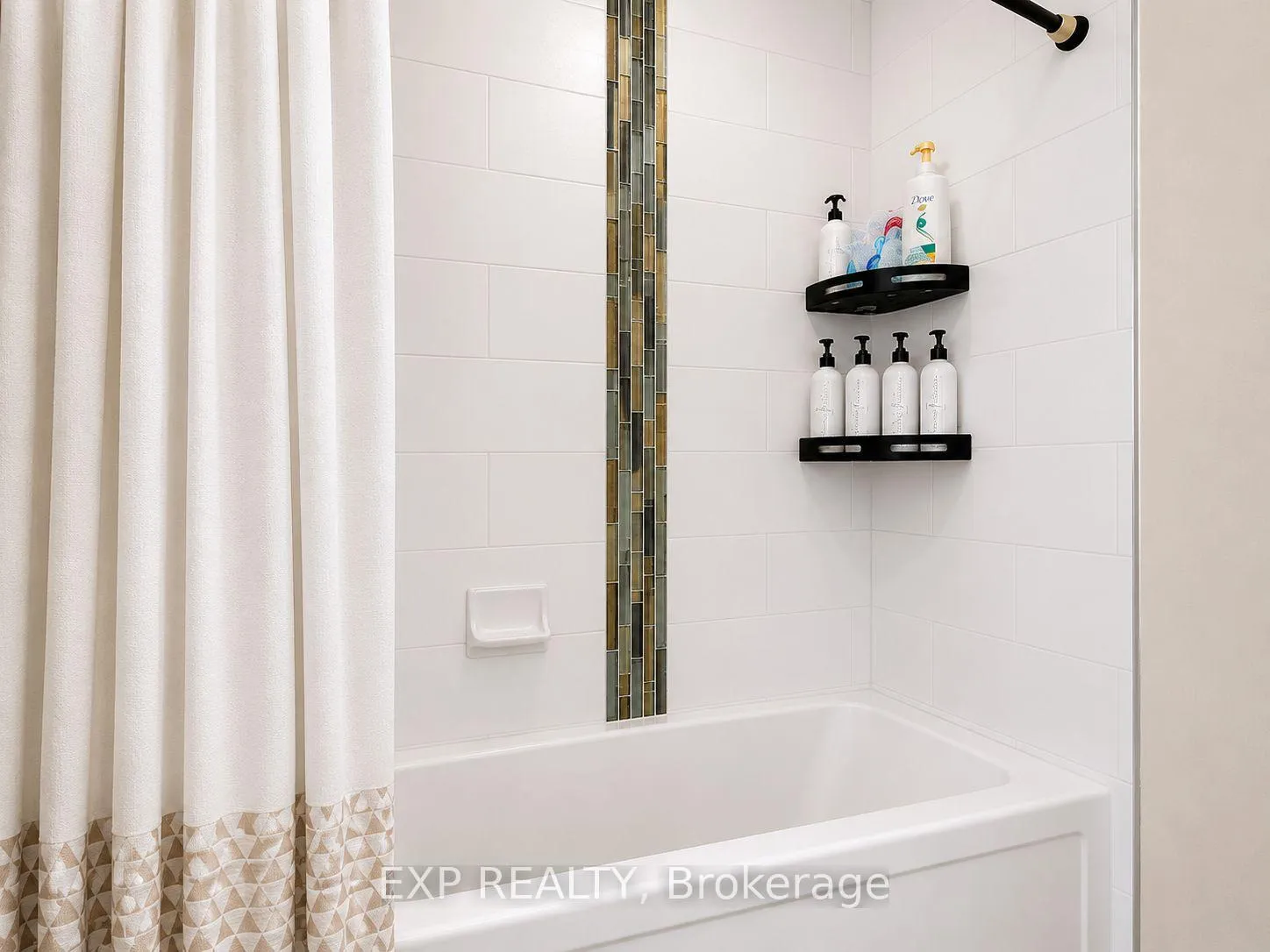 Photo 19 of 305 Moonlight Drive, Russell, Russell Twp — HOMEH