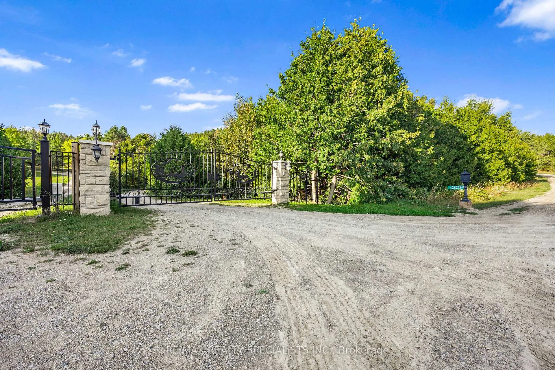 Photo 8 of 428239 25th Side Road, Mono, Rural Mono — HOMEH