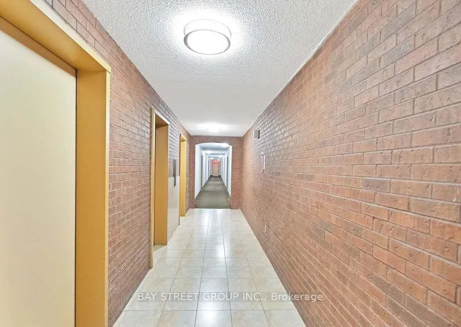 Photo 4 of Unit 1006, 1250 Bridletowne Circle, Scarborough, L'Amoreaux — HOMEH