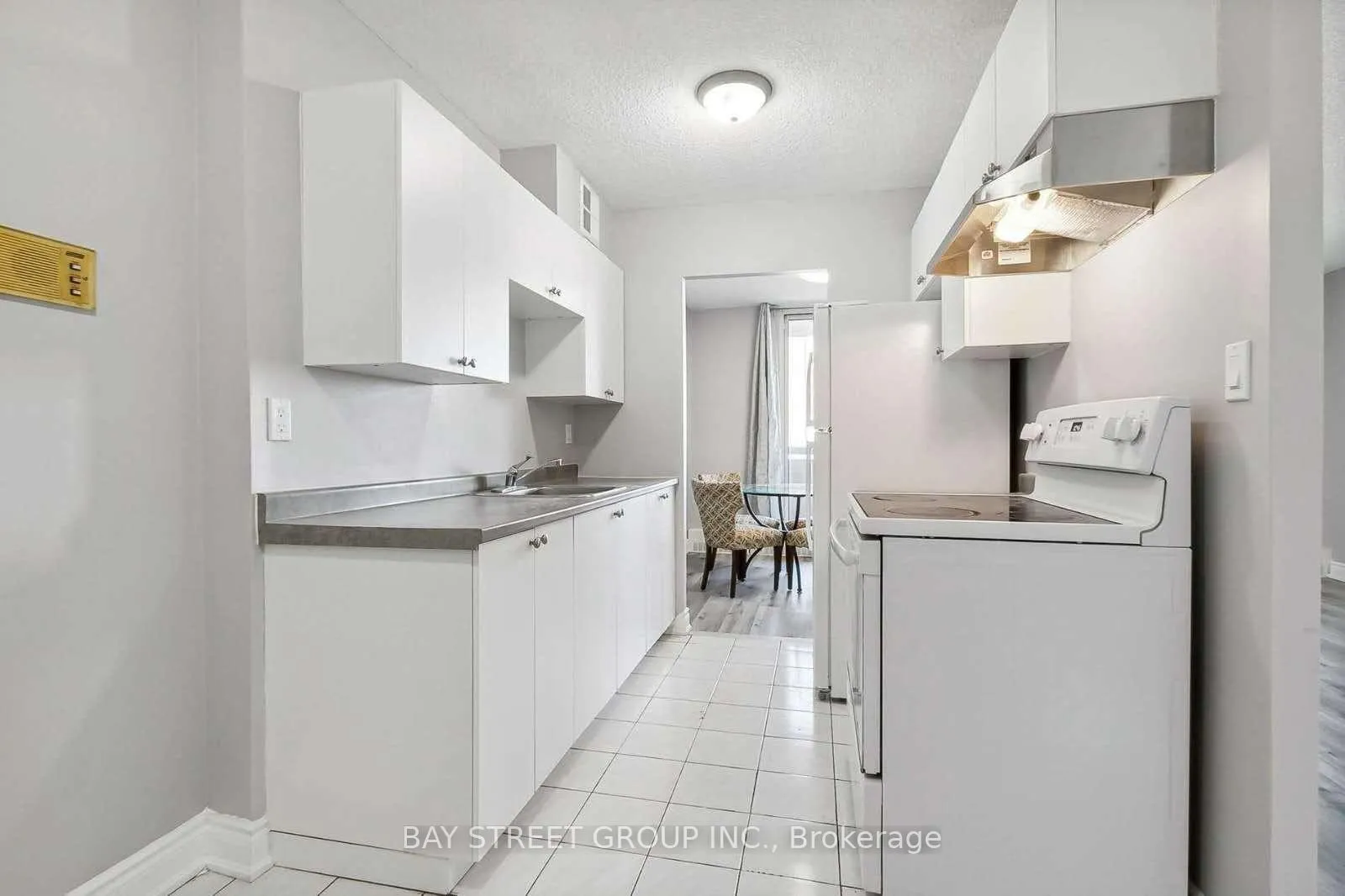 Photo 10 of Unit 1006, 1250 Bridletowne Circle, Scarborough, L'Amoreaux — HOMEH