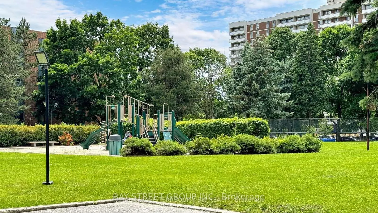 Photo 19 of Unit 1006, 1250 Bridletowne Circle, Scarborough, L'Amoreaux — HOMEH