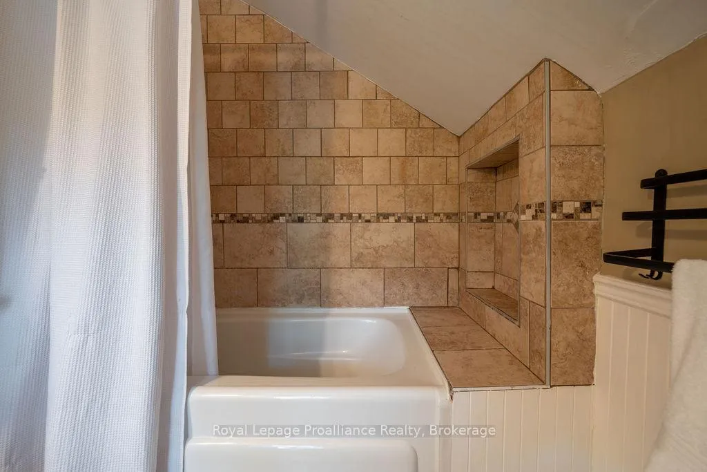 Photo 35 of 2574 Springbrook Road, Stirling-Rawdon, Rawdon Ward — HOMEH