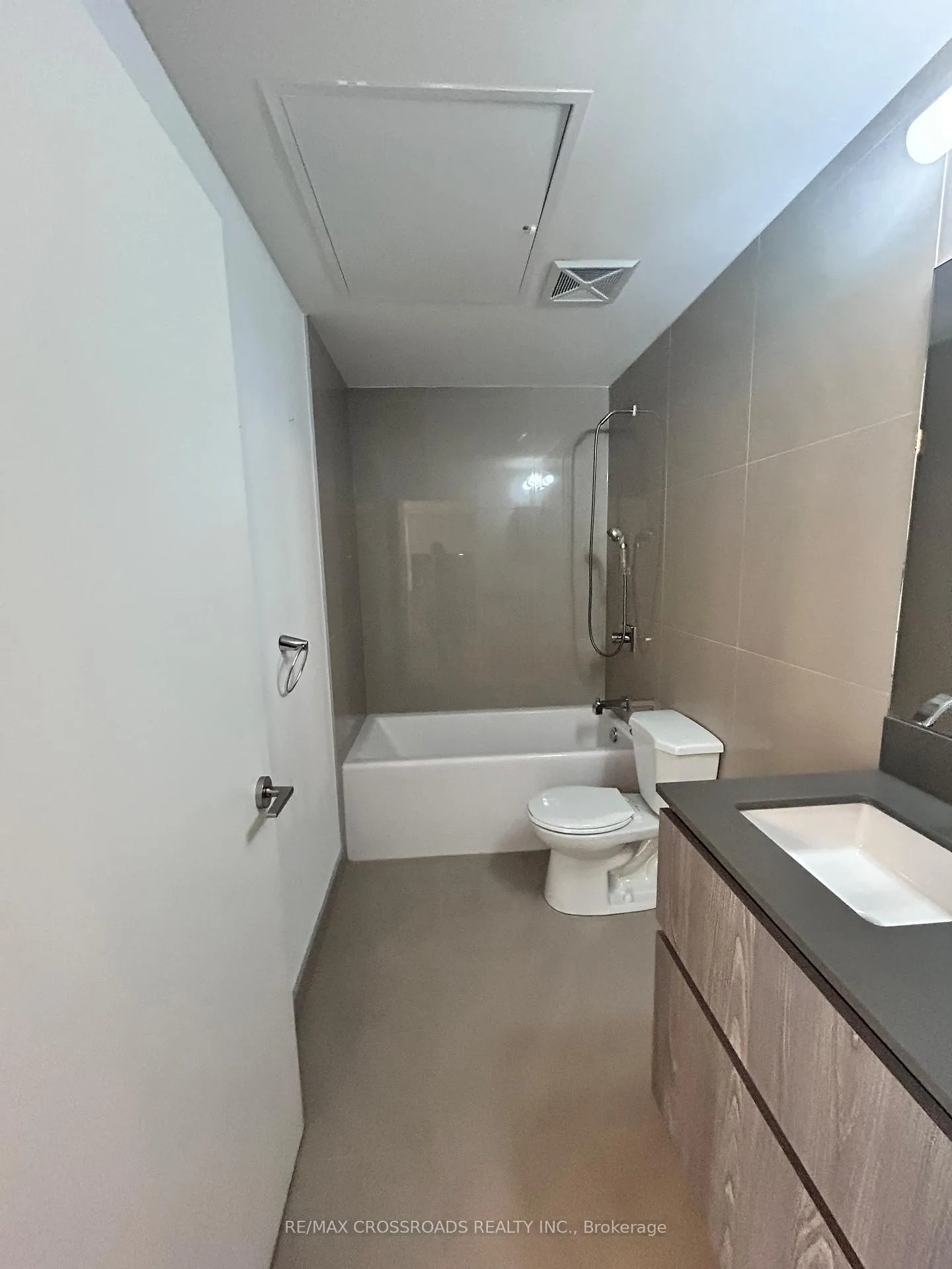 Photo 10 of Unit 907, 30 Baseball Place, Toronto, South Riverdale — HOMEH