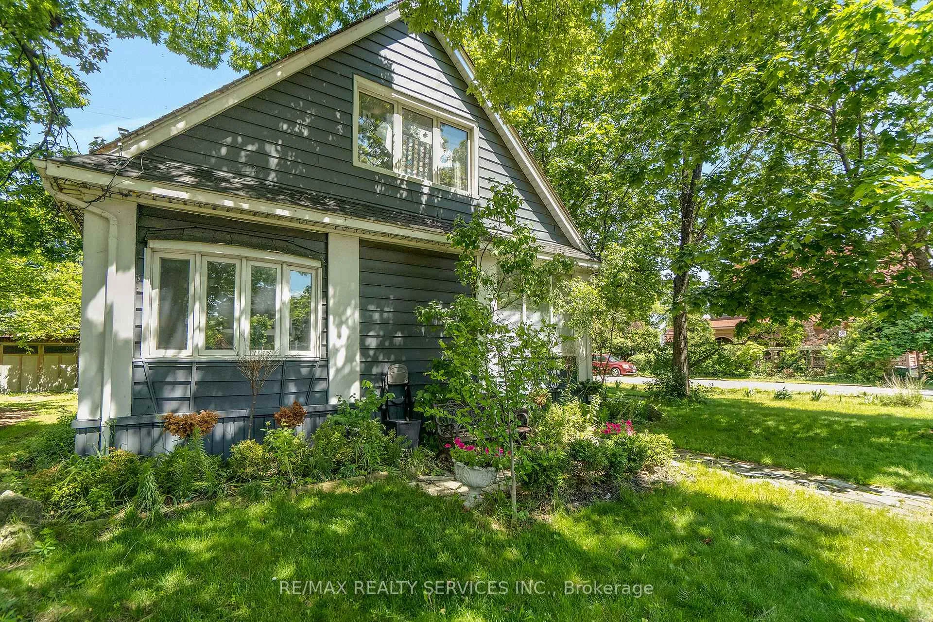 Photo 22 of Unit 2, 939 Beach Boulevard, Hamilton, Hamilton Beach — HOMEH