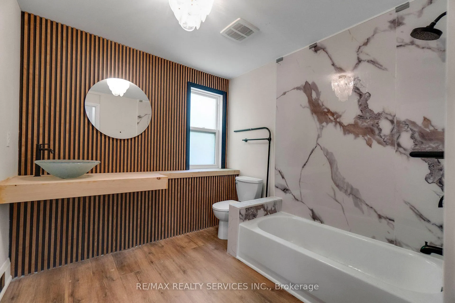 Photo 19 of Unit 2, 939 Beach Boulevard, Hamilton, Hamilton Beach — HOMEH