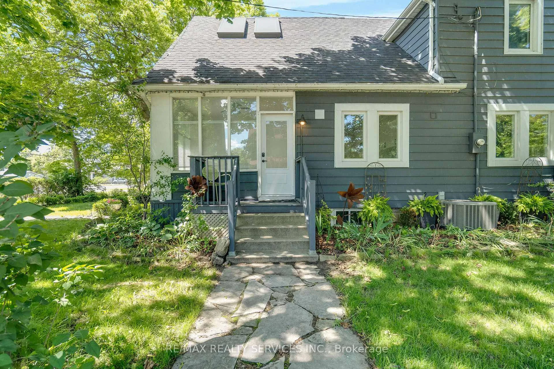Photo 24 of Unit 2, 939 Beach Boulevard, Hamilton, Hamilton Beach — HOMEH