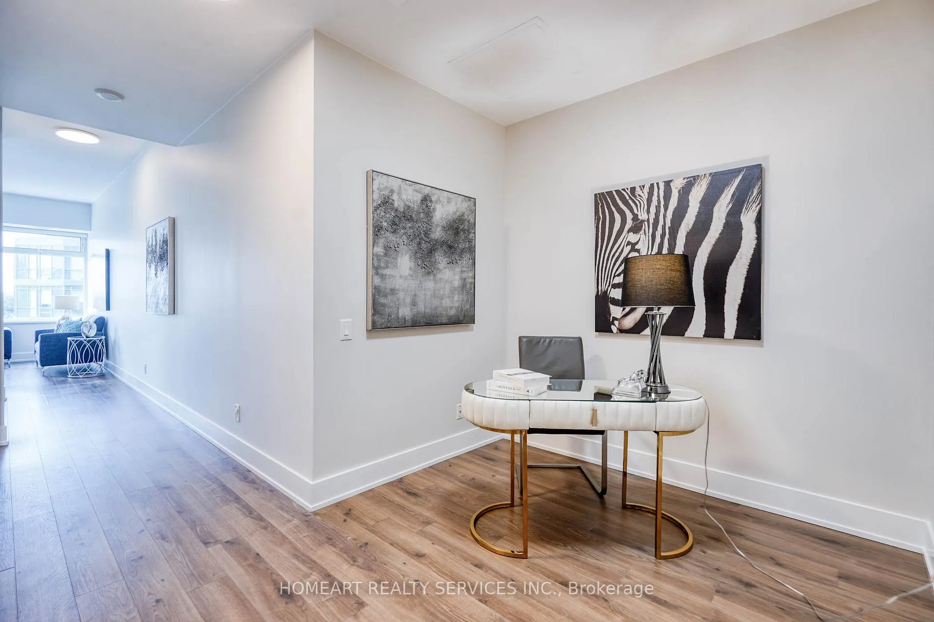 Photo 3 of Unit 701, 111 St Clair Avenue W, Toronto, Yonge-St. Clair — HOMEH