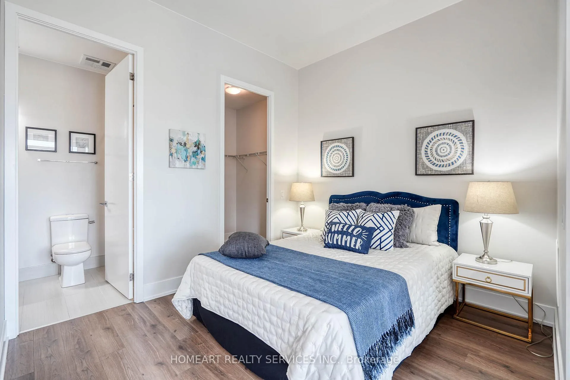 Photo 13 of Unit 701, 111 St Clair Avenue W, Toronto, Yonge-St. Clair — HOMEH