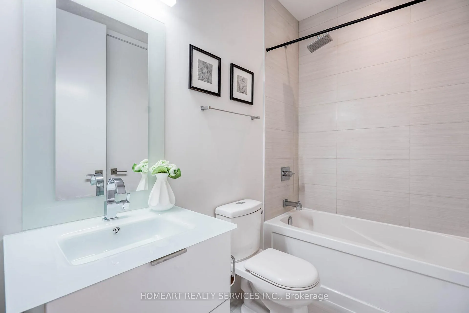 Photo 15 of Unit 701, 111 St Clair Avenue W, Toronto, Yonge-St. Clair — HOMEH