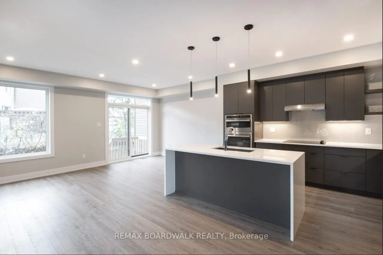 Photo 5 of 2928 Ahearn Avenue, Ottawa, Britannia — HOMEH