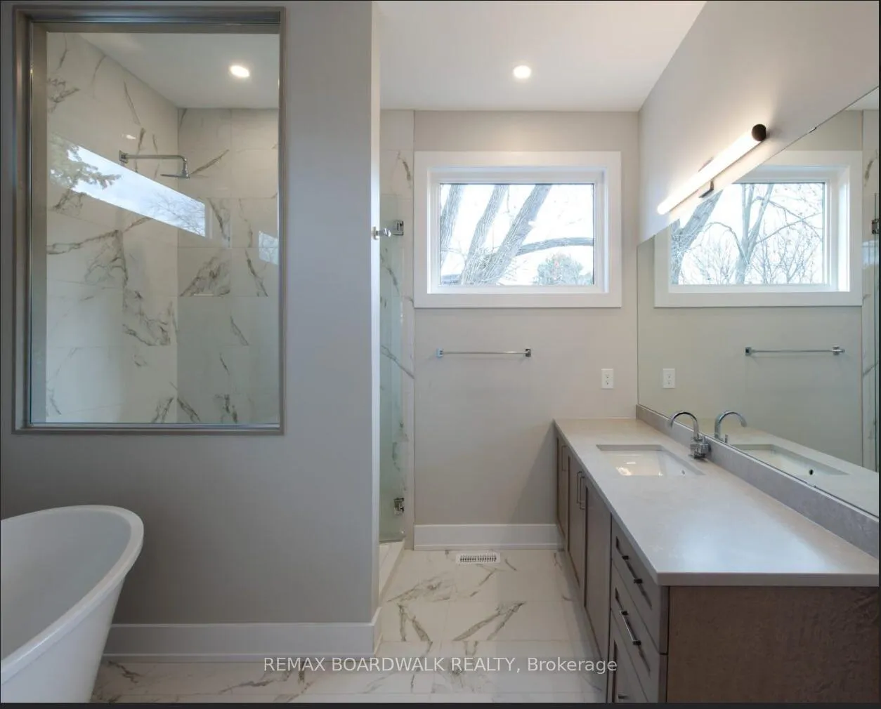 Photo 12 of 2928 Ahearn Avenue, Ottawa, Britannia — HOMEH