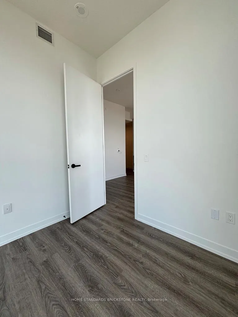 Photo 8 of Unit 3211, 195 Commerce Street, Vaughan, Vaughan Corporate Centre — HOMEH