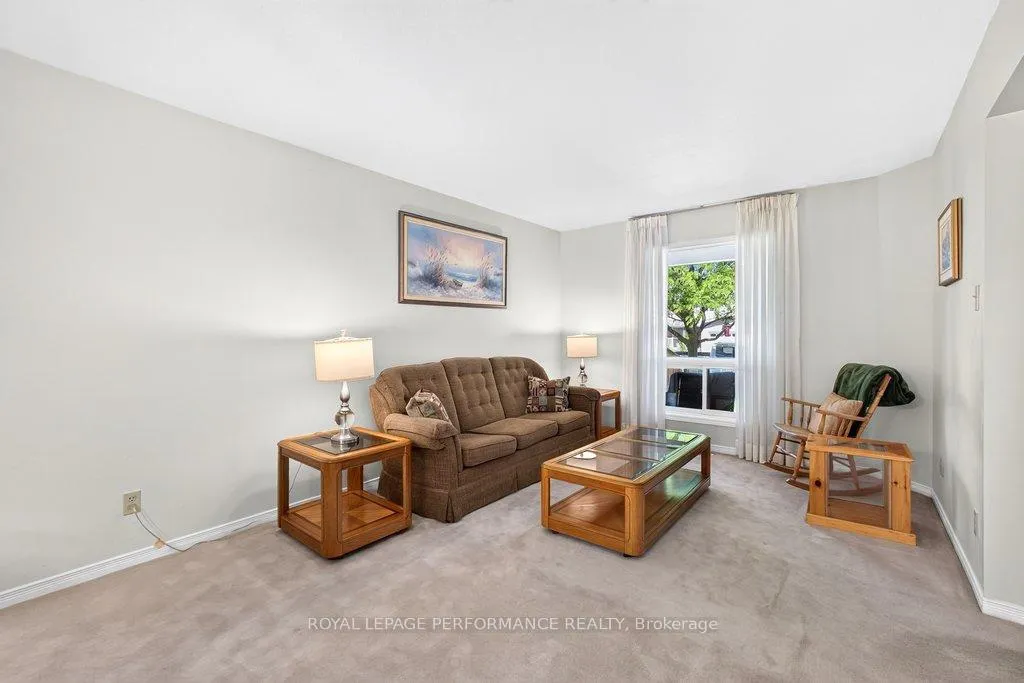 Photo 6 of 38 Burlington Crescent, Ottawa, Hunt Club Park/Greenboro — HOMEH