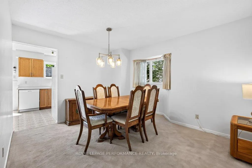Photo 11 of 38 Burlington Crescent, Ottawa, Hunt Club Park/Greenboro — HOMEH