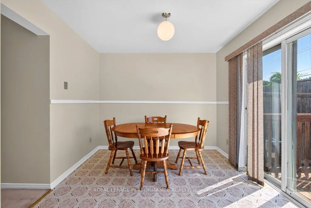 Photo 15 of 38 Burlington Crescent, Ottawa, Hunt Club Park/Greenboro — HOMEH