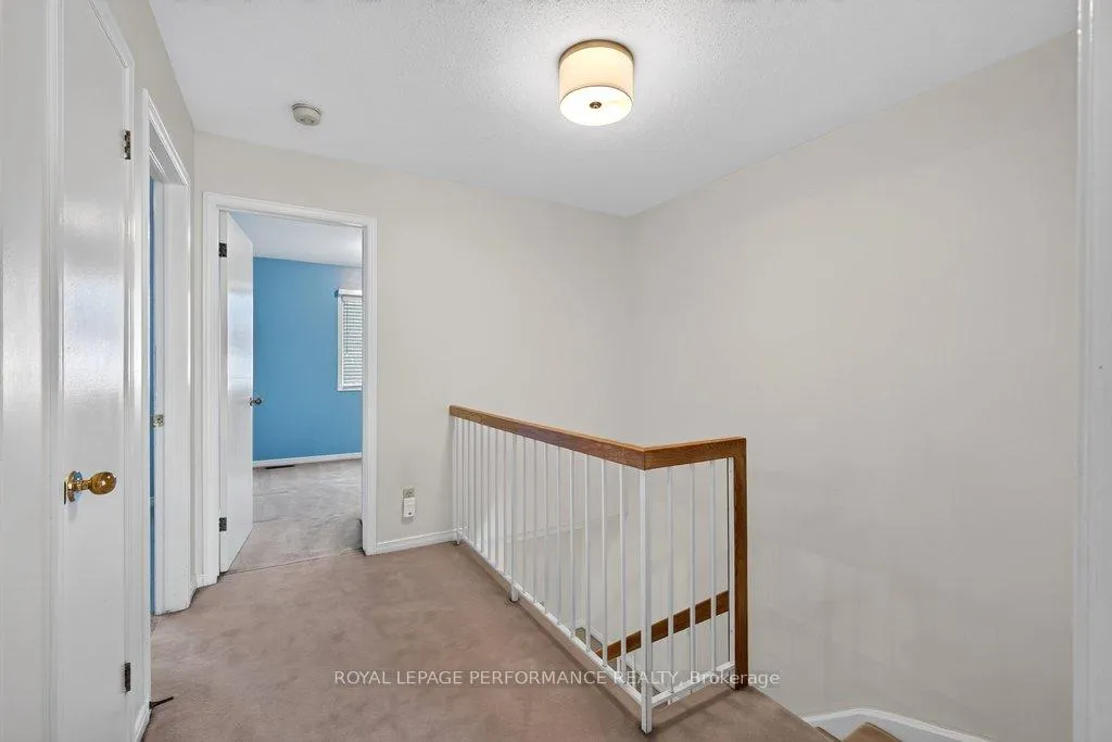 Photo 18 of 38 Burlington Crescent, Ottawa, Hunt Club Park/Greenboro — HOMEH