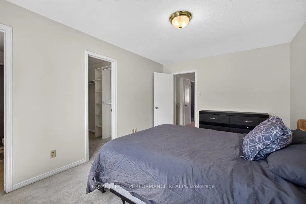 Photo 22 of 38 Burlington Crescent, Ottawa, Hunt Club Park/Greenboro — HOMEH