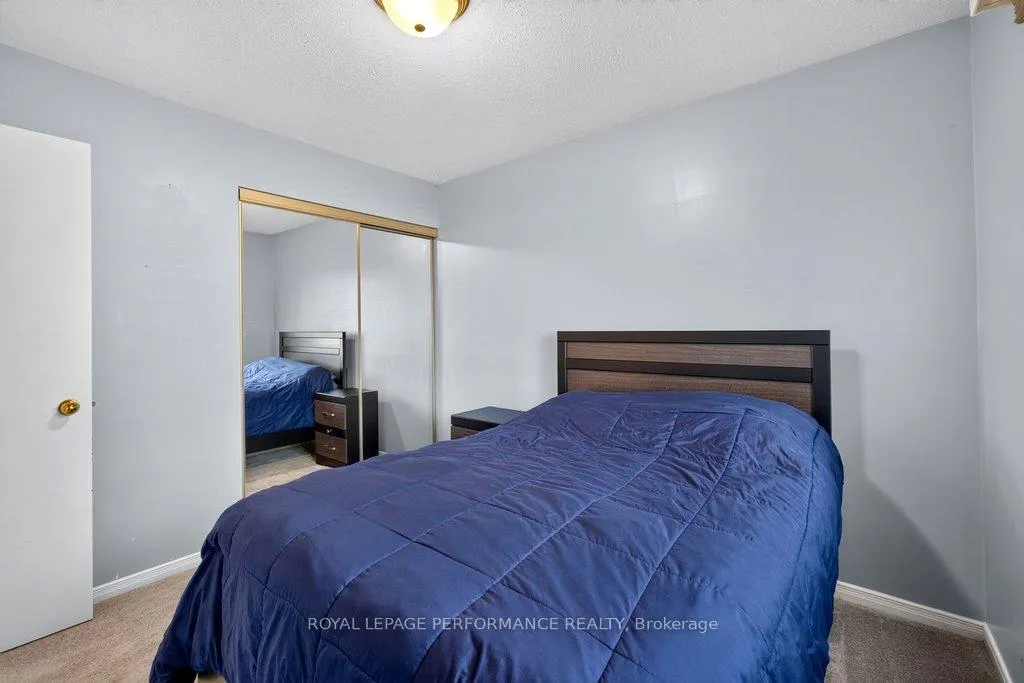Photo 29 of 38 Burlington Crescent, Ottawa, Hunt Club Park/Greenboro — HOMEH