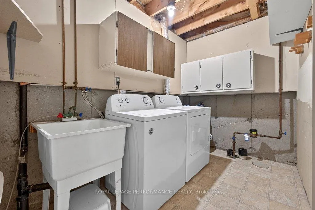 Photo 34 of 38 Burlington Crescent, Ottawa, Hunt Club Park/Greenboro — HOMEH