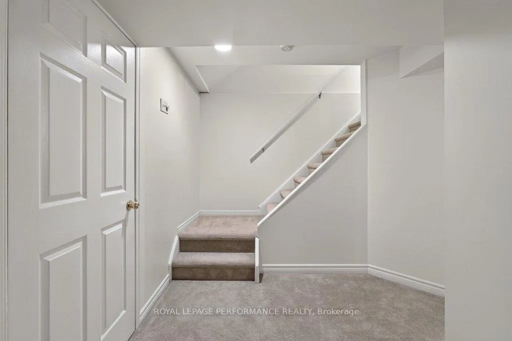Photo 36 of 38 Burlington Crescent, Ottawa, Hunt Club Park/Greenboro — HOMEH