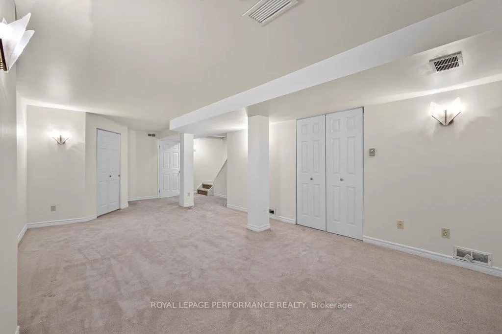 Photo 39 of 38 Burlington Crescent, Ottawa, Hunt Club Park/Greenboro — HOMEH