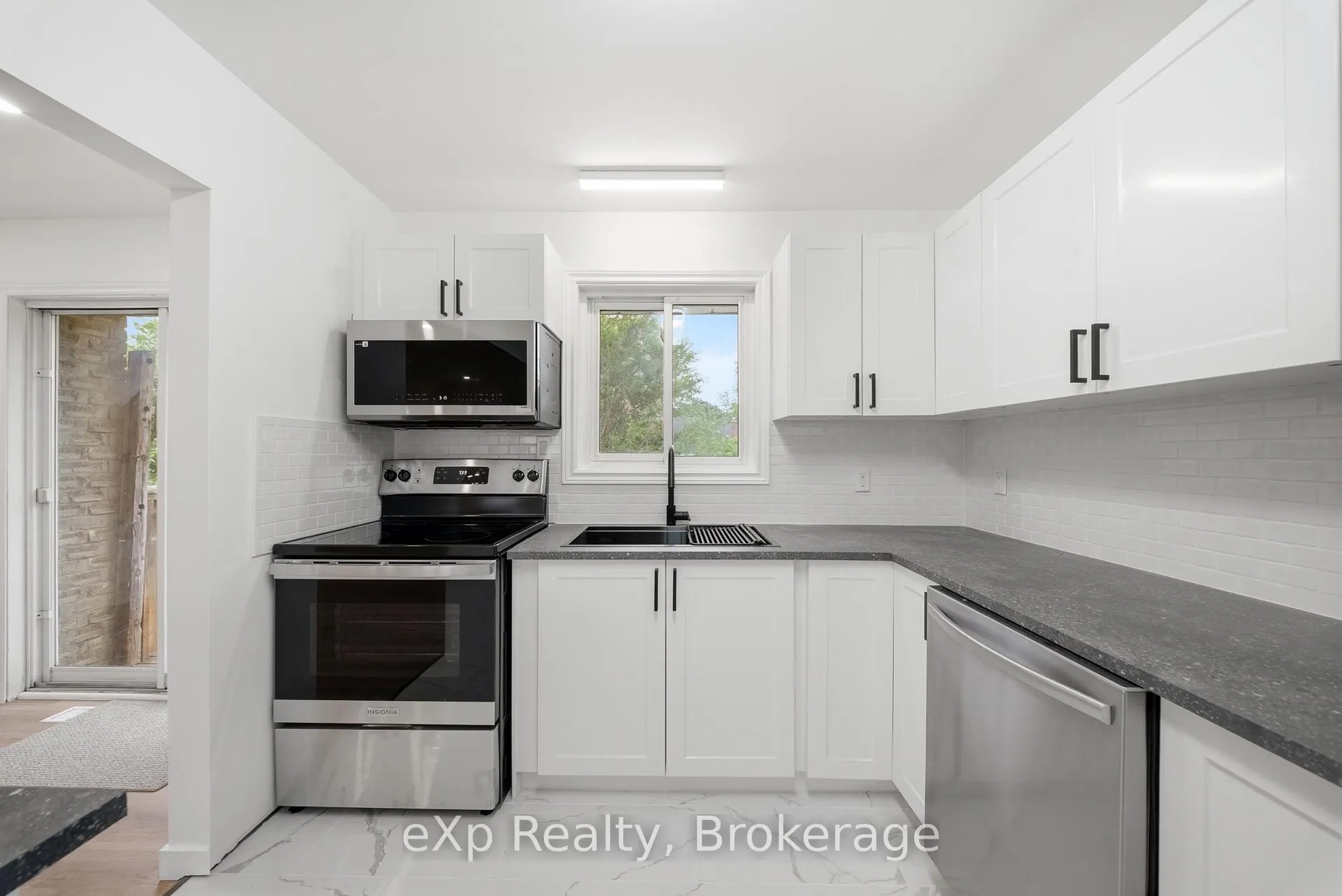 Photo 8 of 342 Front Street, Quinte West, Trenton Ward — HOMEH