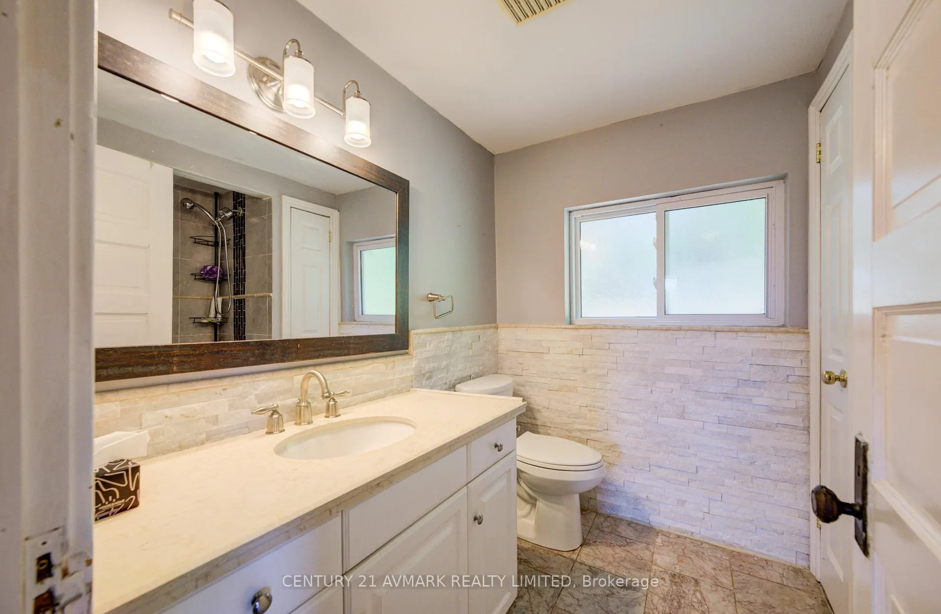 Photo 25 of 3332 King Street, Lincoln, Lincoln-Jordan/Vineland — HOMEH
