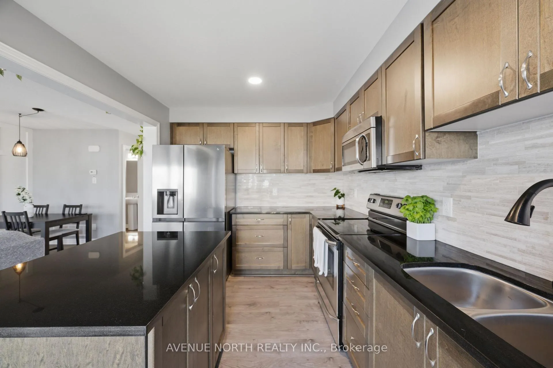 Photo 17 of 558 Ensatina Crescent, Ottawa, Barrhaven - Half Moon Bay — HOMEH