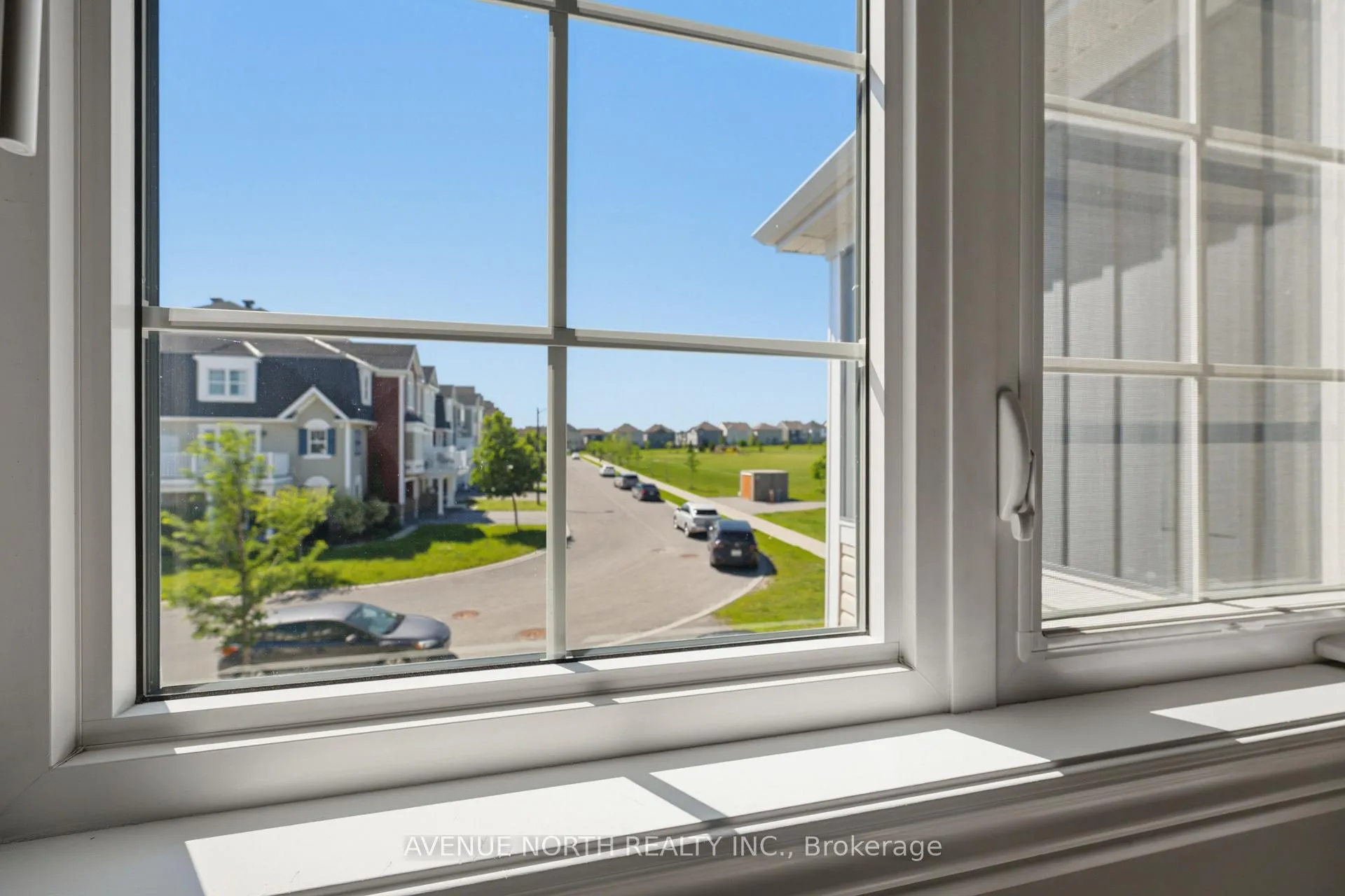 Photo 22 of 558 Ensatina Crescent, Ottawa, Barrhaven - Half Moon Bay — HOMEH