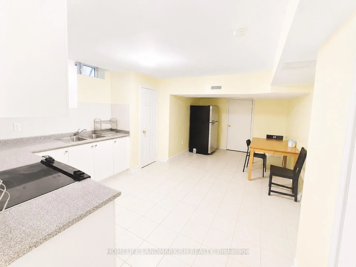 Photo 3 of 226 Helen Avenue, Markham, Village Green-South Unionville — HOMEH