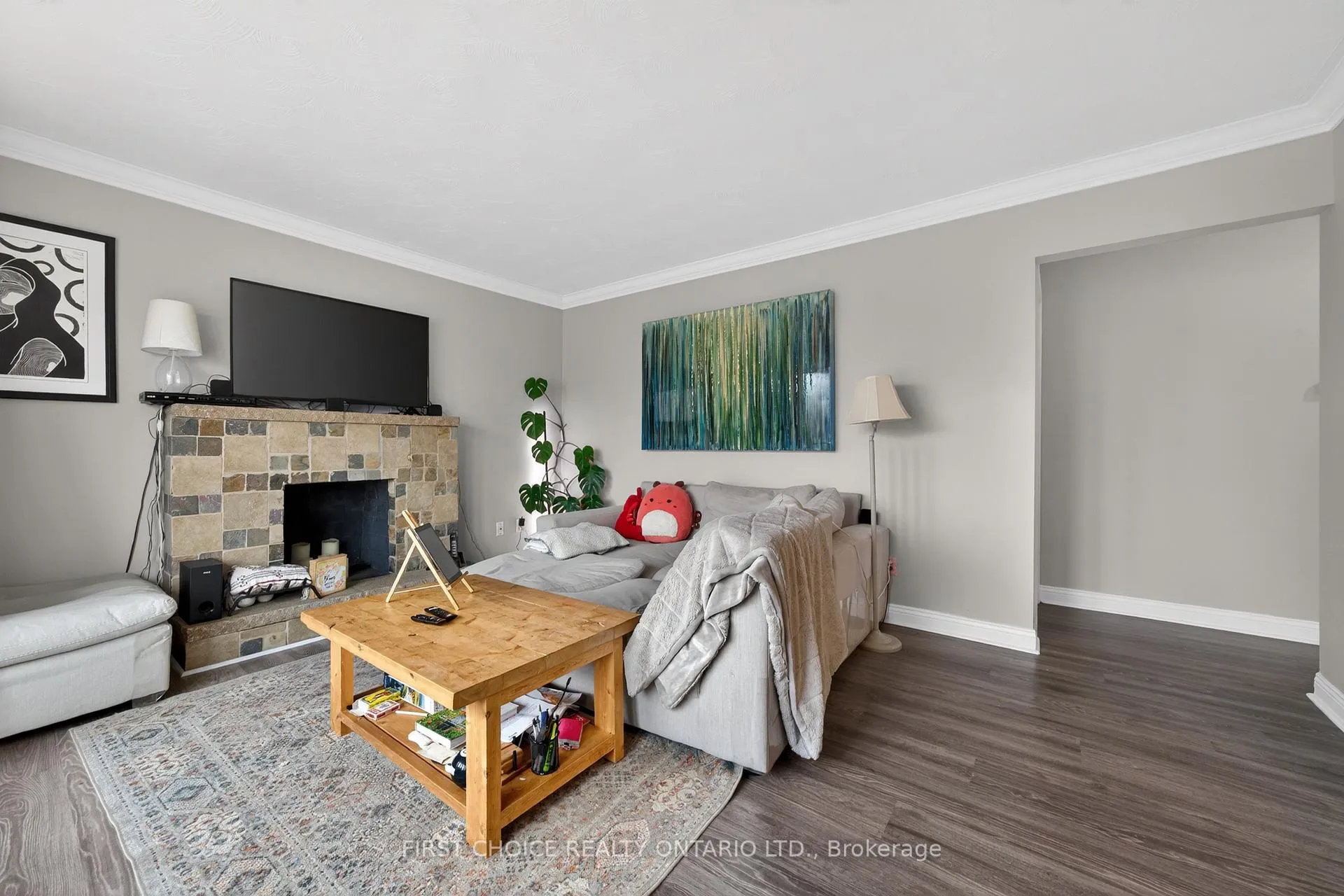 Photo 3 of 1307 Aurele Street, Ottawa, Pineview — HOMEH