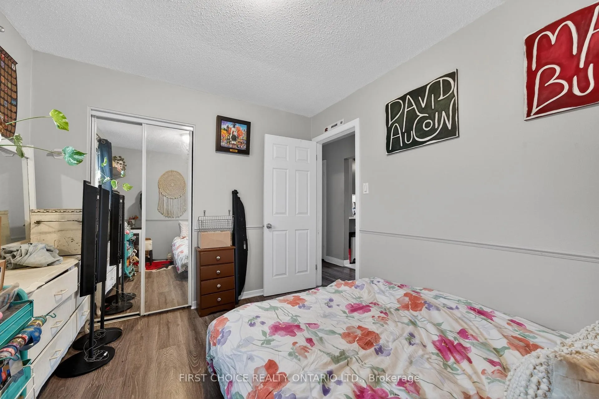 Photo 9 of 1307 Aurele Street, Ottawa, Pineview — HOMEH