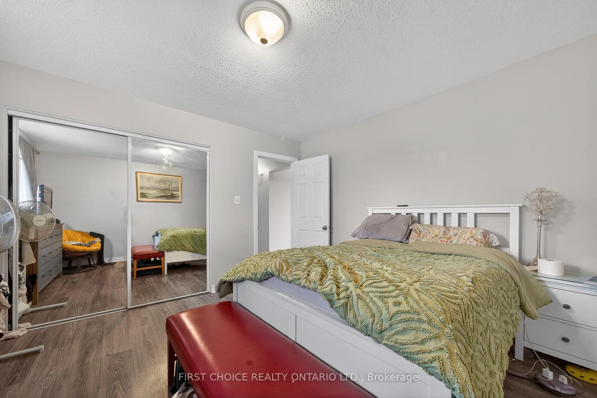 Photo 13 of 1307 Aurele Street, Ottawa, Pineview — HOMEH