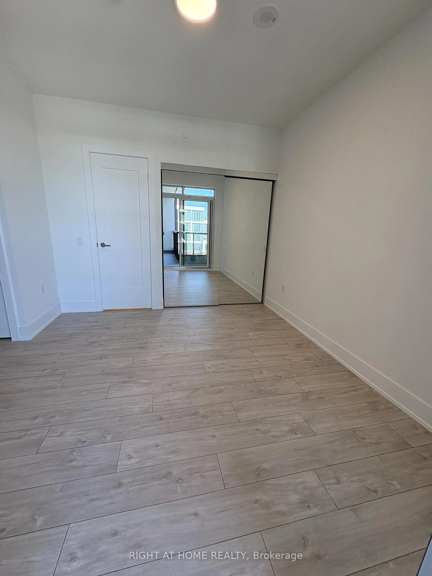 Photo 7 of Unit 832, 858 Dupont Street, Toronto, Dovercourt-Wallace Emerson-Junction — HOMEH