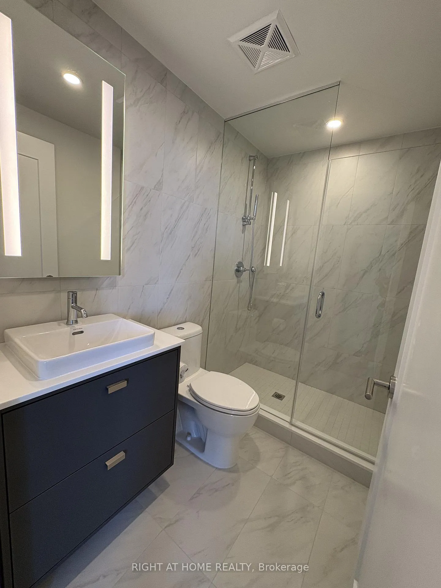 Photo 9 of Unit 832, 858 Dupont Street, Toronto, Dovercourt-Wallace Emerson-Junction — HOMEH
