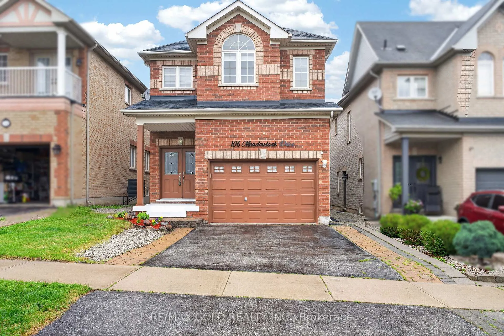 Front of 106 Meadowlark Drive