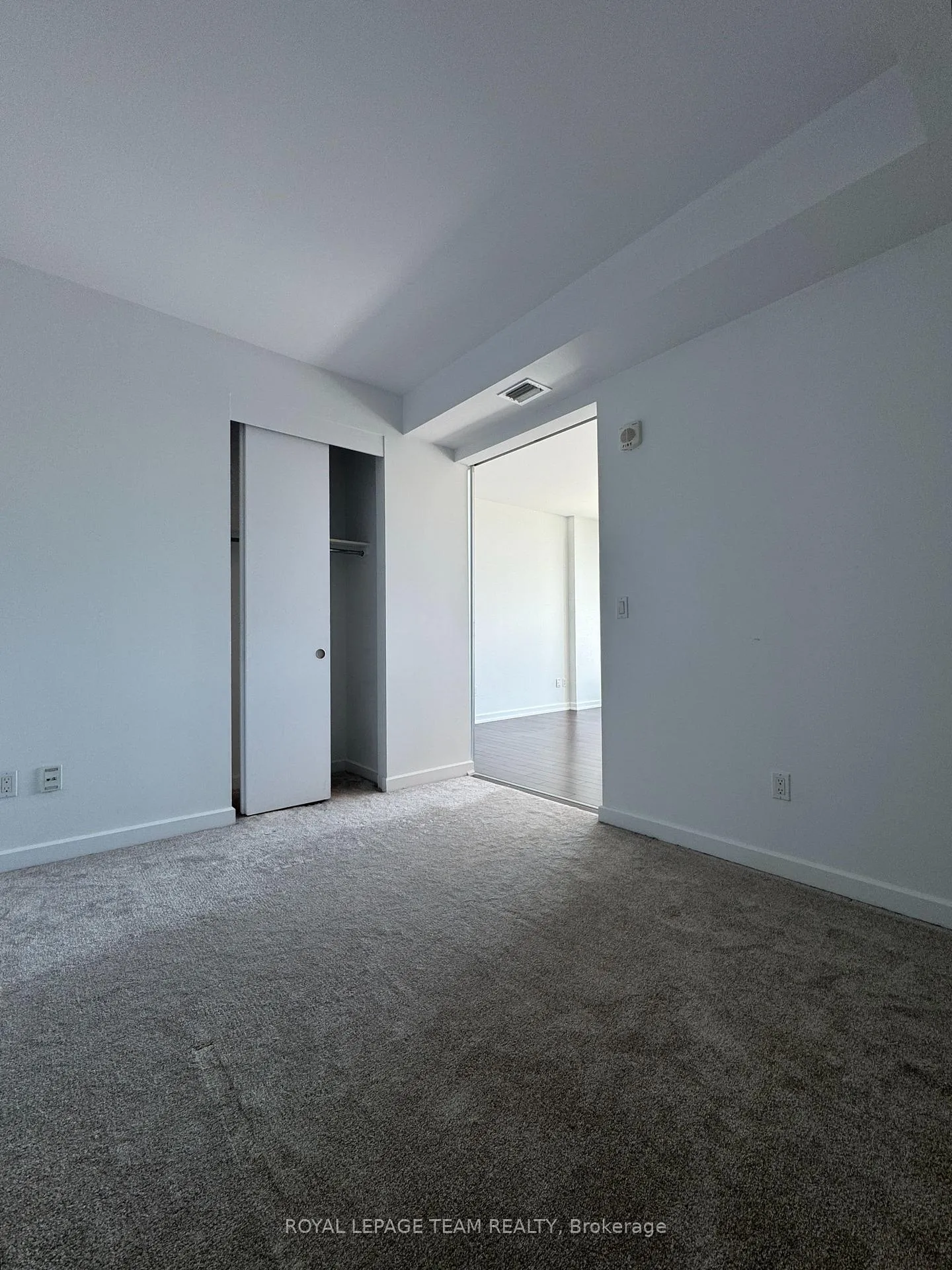 Photo 4 of Unit 806, 300 Lisgar Street, Ottawa, Ottawa Centre — HOMEH