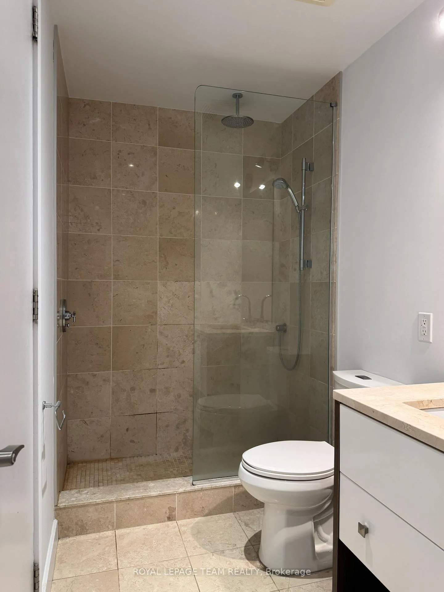 Photo 6 of Unit 806, 300 Lisgar Street, Ottawa, Ottawa Centre — HOMEH