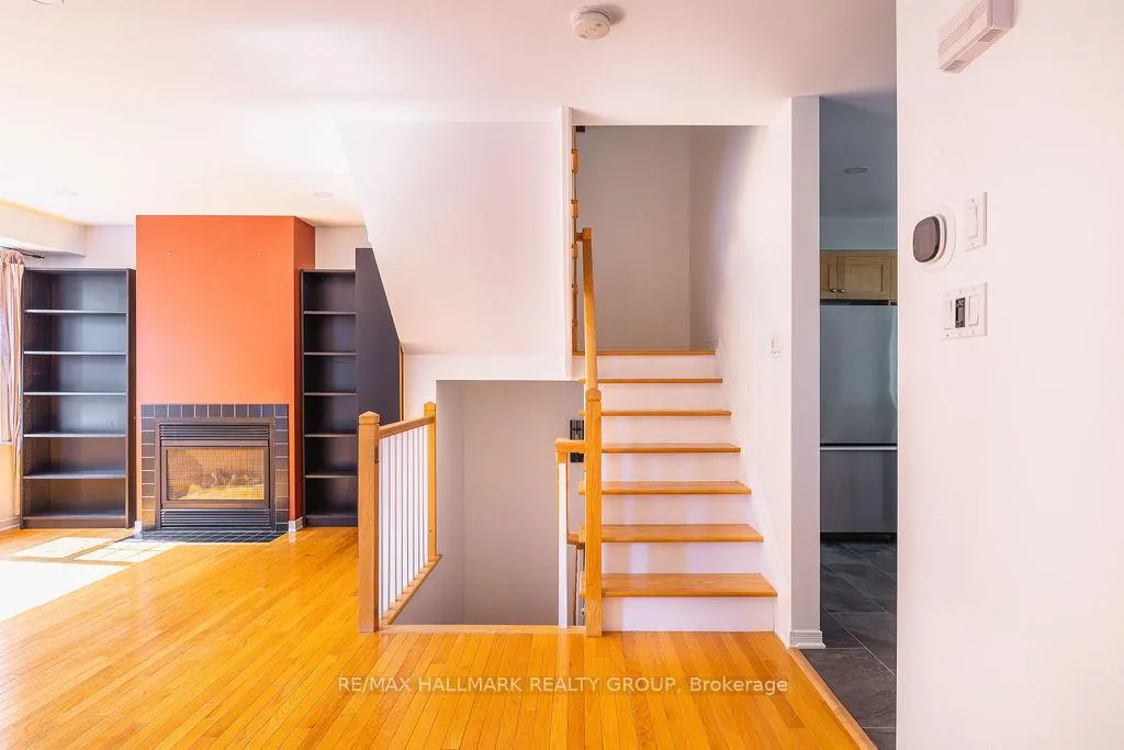Photo 20 of 257 Mart Circle, Ottawa, Manor Park — HOMEH