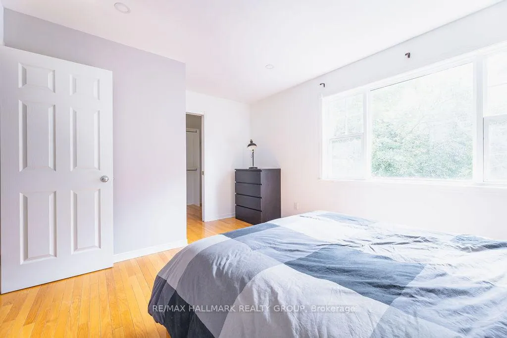 Photo 26 of 257 Mart Circle, Ottawa, Manor Park — HOMEH